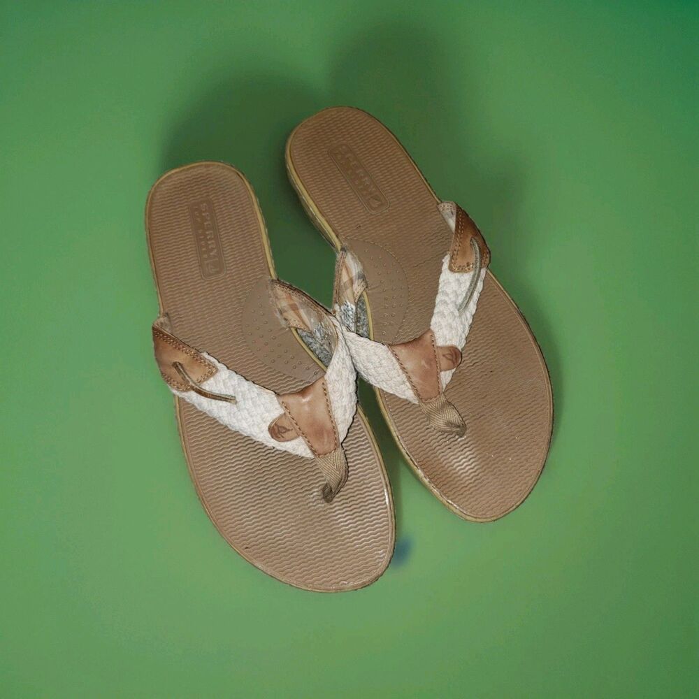 Woman's Sperry Size:9 tan/brown leather Slip-On thong sandals VERY VERSITILE!